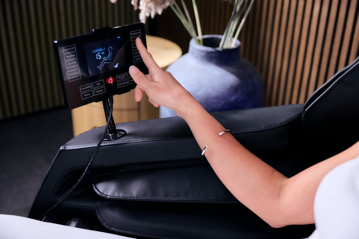 IWAO Performance met 2026-technologie - 8D-massagestoel - Zwart (Demomodel)